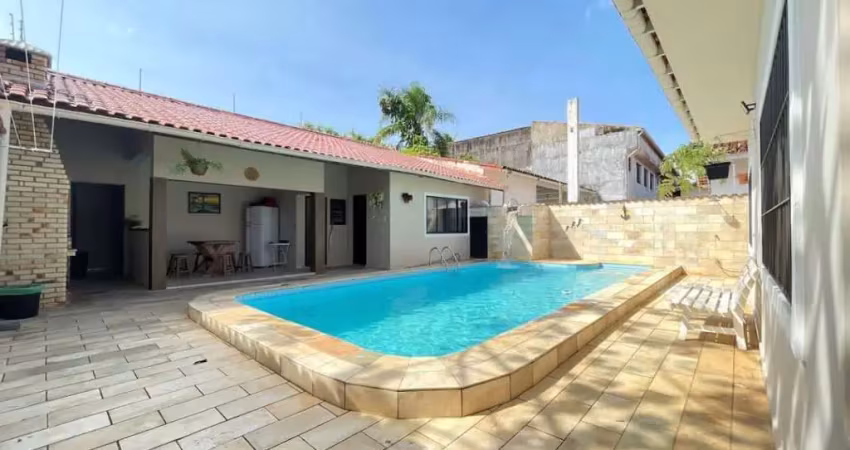 Casa com 4 dormitórios à venda, 189 m² por R$ 898.000,00 - Cibratel - Itanhaém/SP