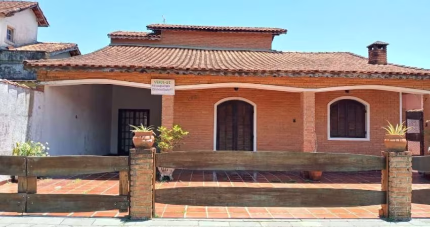 Casa com 4 dormitórios à venda, 286 m² por R$ 392.200,00 - Jardim Regina - Itanhaém/SP