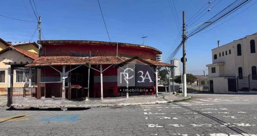 Imóvel de esquina, contendo 20 cômodos, excelente oportunidade para construtores!! Próximo ao metro. 268,53m²