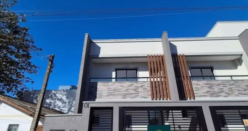Casa sobrado com 3 dormitórios sendo 1 suíte - no bairro gravatá  em navagentes/sc