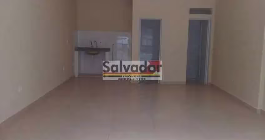 Salão na rua divinópolis, paralelo com a avenida do cursino.