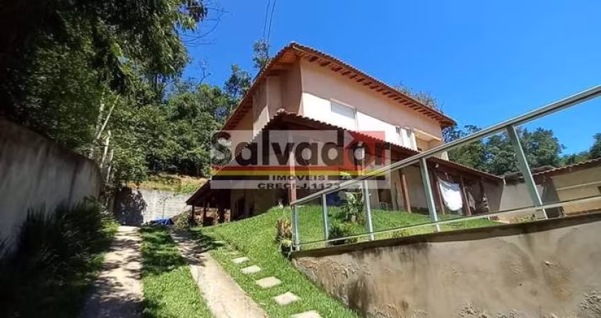 Chácara com Casa Assobradada em Jundiaizinho  -  Atibaia