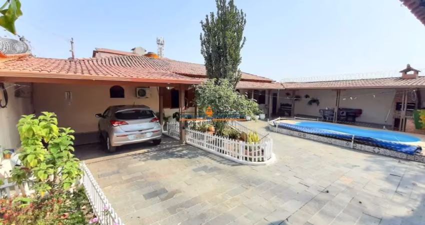 Casa com 3 quartos à venda na Santa Amélia, Belo Horizonte 