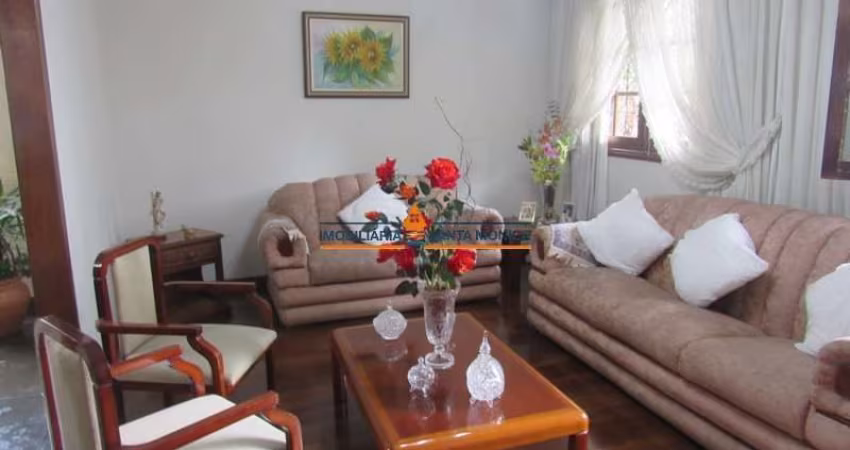 Casa com 5 quartos à venda na Vila Cloris, Belo Horizonte 