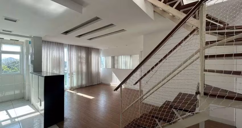 Plus Residencial, Ótima cobertura com 104m, 2 quartos, espetacular, 1 vaga.