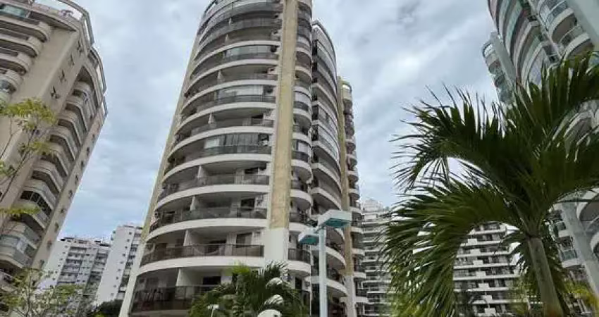 Vila Del Mar, Apartamento com 2 quartos, suíte e vaga. Varandão na Aroazes