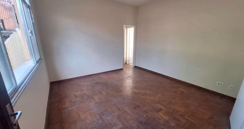 Rua Capintuba, Amplo 2 quartos mais dependência, 2 banheiros, Próximo ao metrô