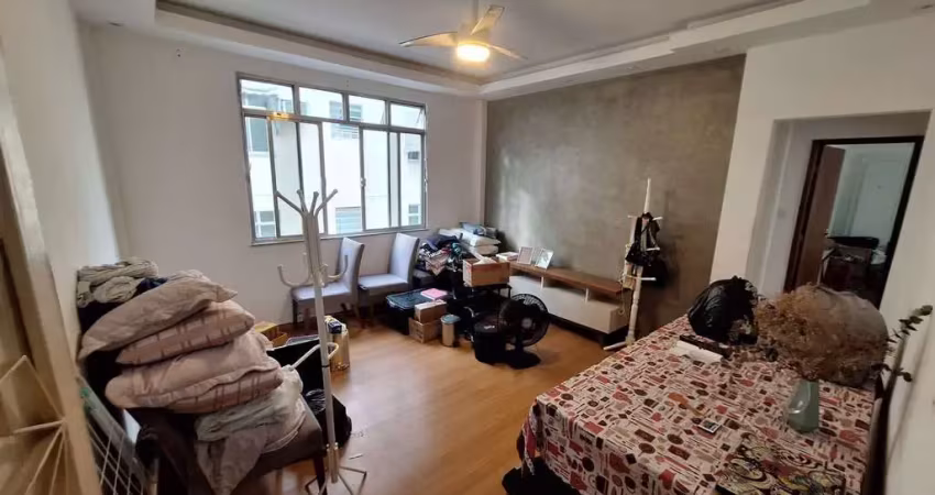 Vila da penha, amplo apartamento a venda, 2 quartos, sala, cozinha e banheiro.