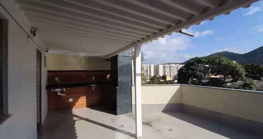 Cobertura com 100m, 2 quartos com amplo terraço. estrada do rio grande.