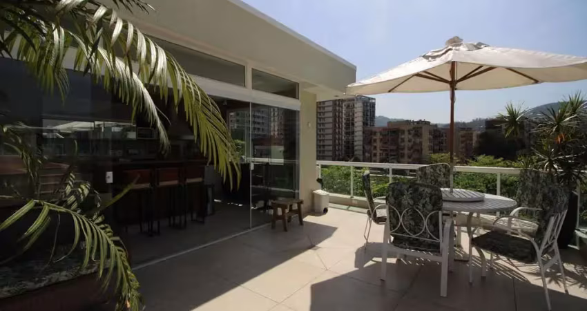 Del bosco, cobertura com 245m, 4 quartos com 2 suítes e 3 vagas. lazer completo.
