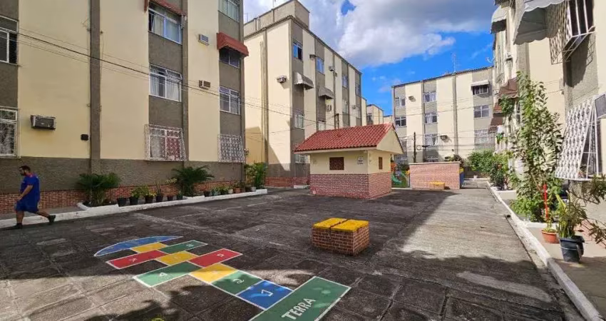 Light, 2 quartos com vaga. condomínio fechado na freguesia. ótima localização.