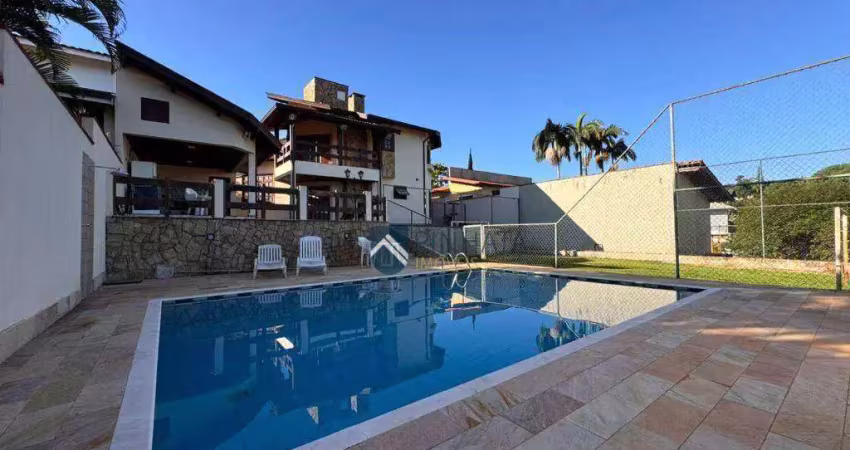 Casa espaçosa no marambaia – 4 dorms, 2 suítes, piscina e campo de futebol privativo - vinhedo/sp