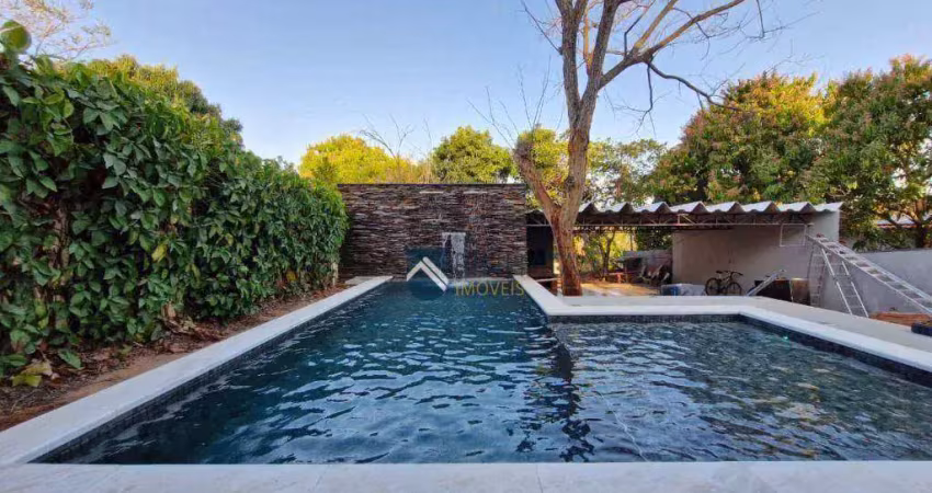 Casa térrea de alto padrão com piscina e 3 suítes no condomínio fechado em vinhedo/sp