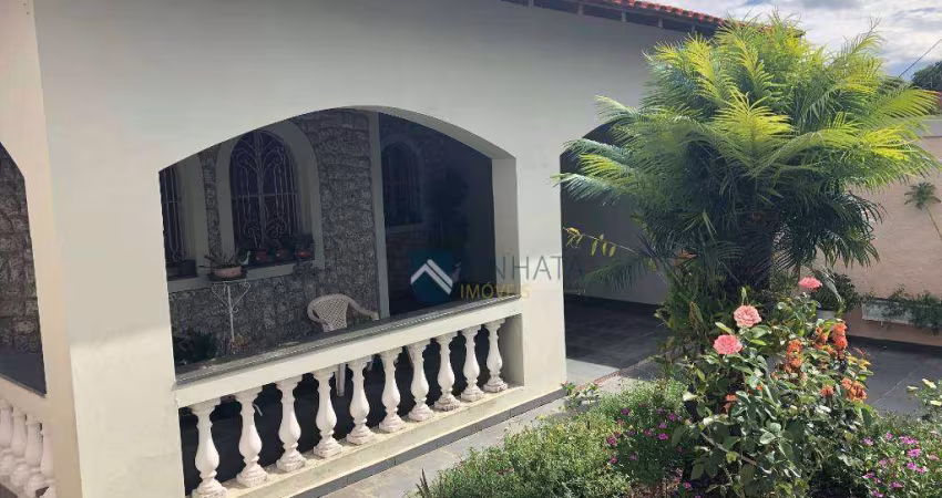 Casa a venda em bairro residencial