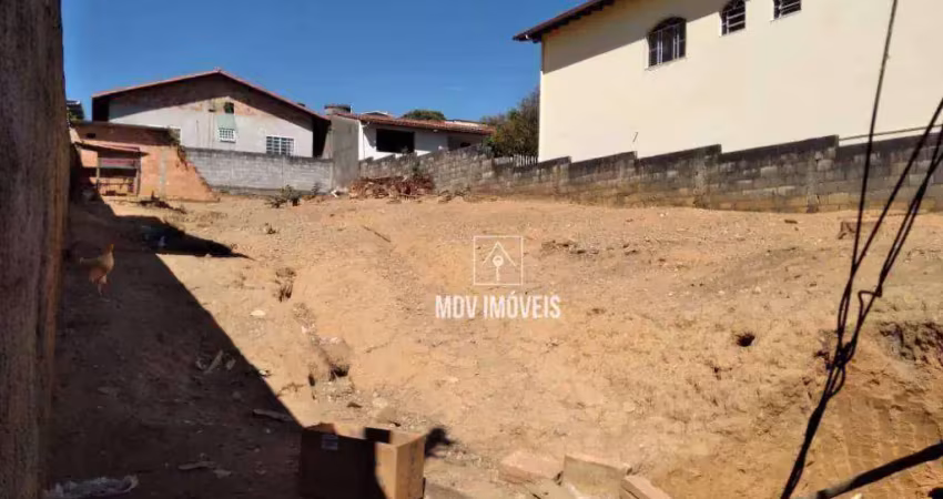 Lote 438m² centro de santa luzia, próximo igreja matriz, excelente para construtores...