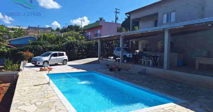 Chácara com 4 dorms, Jardim Estância Brasil, Atibaia - R$ 954 mil, Cod: 3913
