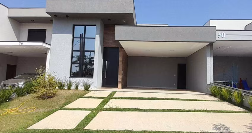 Casa com 3 suítes e quintal no Condomínio Jardins Di Roma