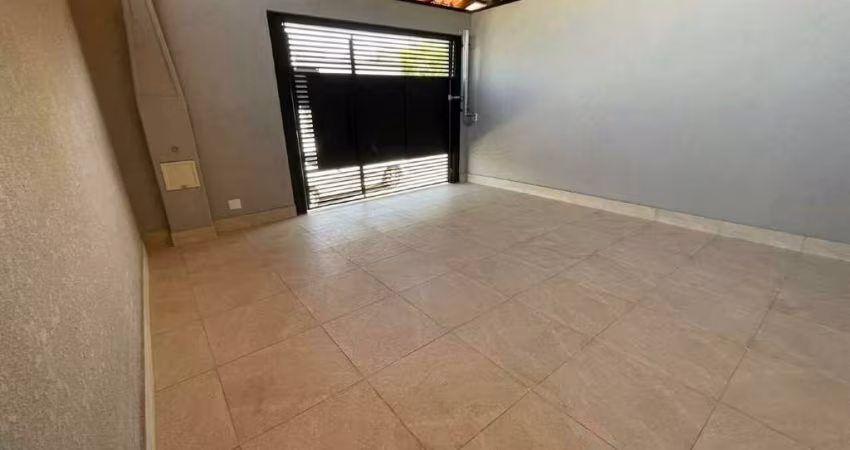 Casa a venda com 2 quartos (1 suíte) no bairro Parque Residencial Sabiás - Indaiatuba
