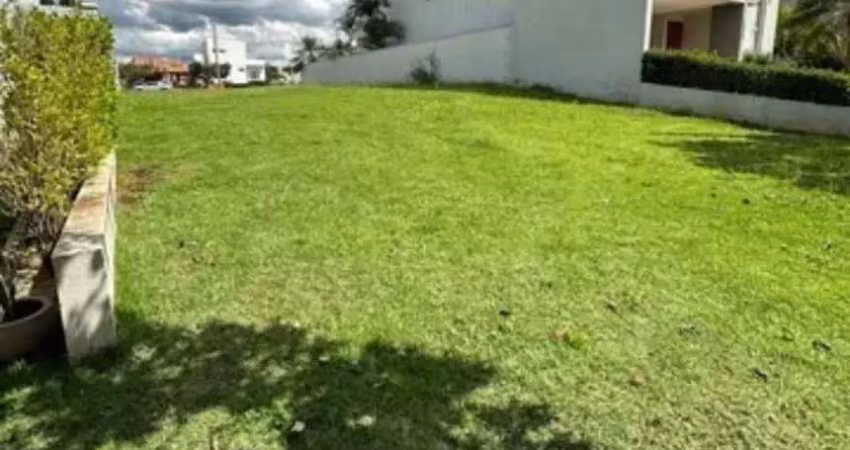 Oportunidade - terreno 403m² exclusivo à venda no condomínio alto de itaici