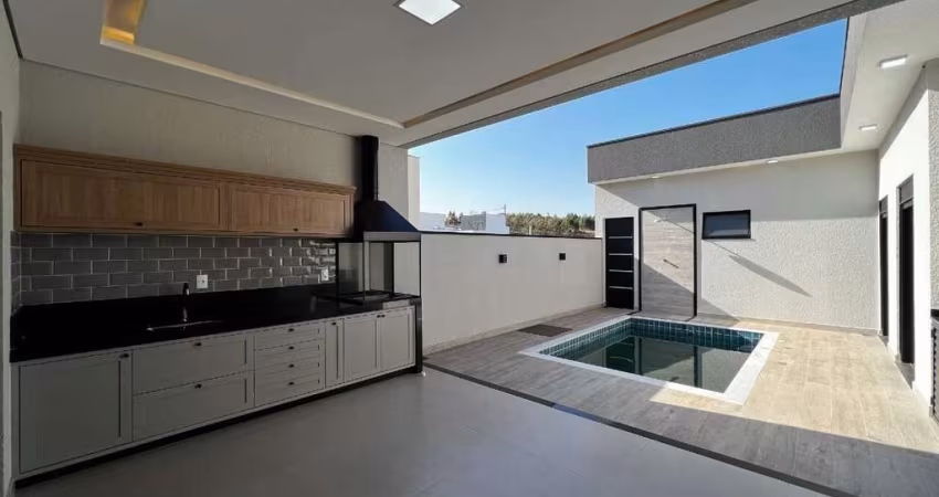 Casa em condomínio com 3 suítes e piscina