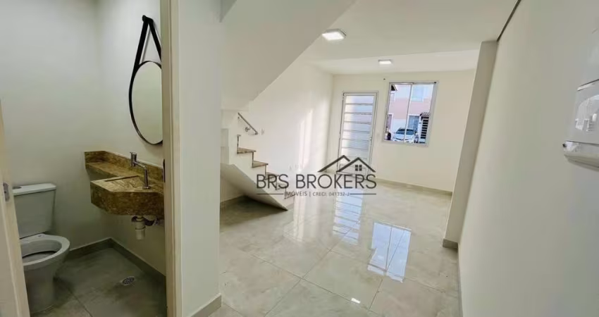 Sobrado com 2 dormitórios à venda, 55 m² por R$ 330.000,00 - Água Chata - Guarulhos/SP