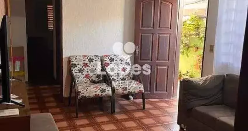 Casa sobrado com 5 dormitório, sendo uma suíte, no novo horizonte, são josé dos campos-sp.
