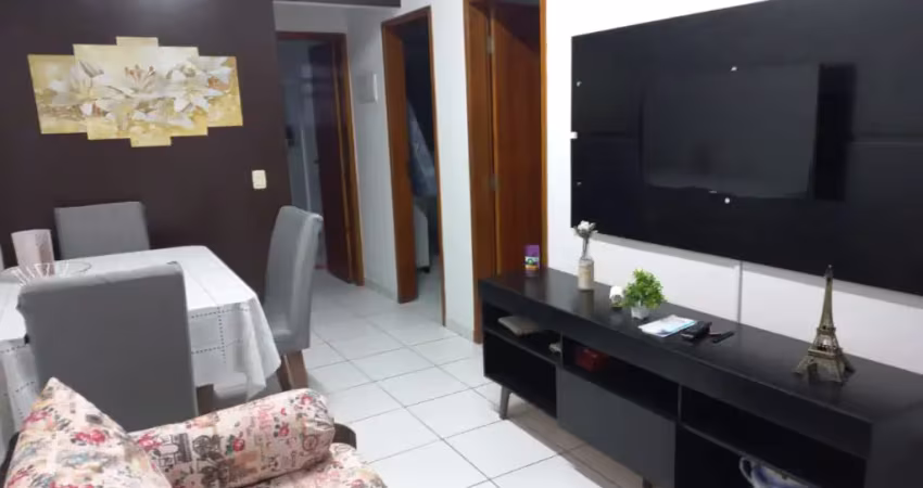 Ótima casa condomínio na guilhermina com quintal privativo