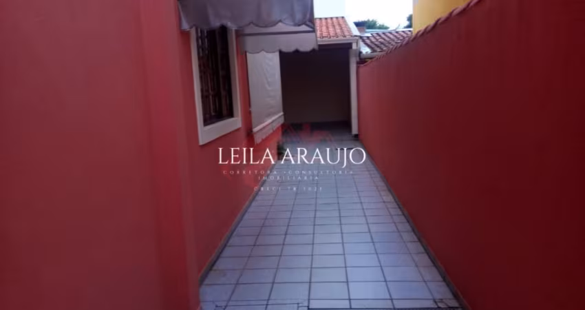 Belíssima casa, com ótima localização.