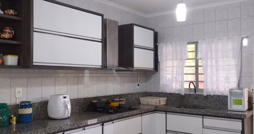 Sobrado a  venda no Jd. Del Rey