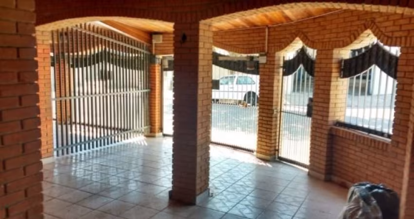 Casa  a venda no Bosque dos Eucaliptos