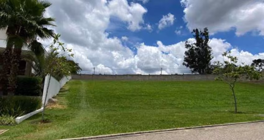 Terreno aclive à venda, 788m² no Condomínio Alphaville 2 - Estuda Permuta