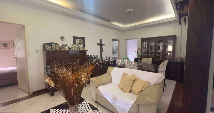 Casa com 4 dormitórios à venda, 470 m² por R$ 1.500.000,00 - Vila Santos - Caçapava/SP