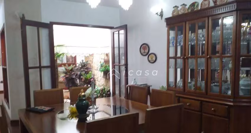 Sobrado com 3 dormitórios à venda, 358 m² por R$ 1.500.000,00 - Centro - Caçapava/SP