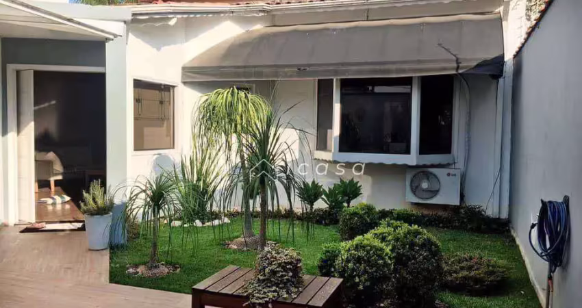 Casa com 3 dormitórios à venda, 230 m² por R$ 900.000,00 - Centro - Caçapava/SP