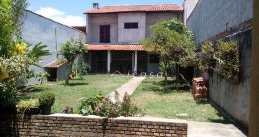 Sobrado com 5 dormitórios à venda, 250 m² por R$ 660.000,00 - Vera Cruz - Caçapava/SP