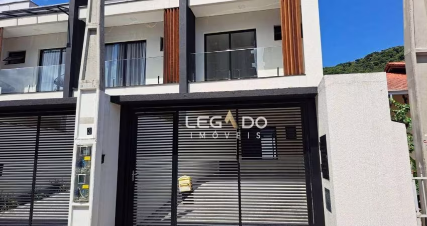 Casa com 3 dormitórios (1 suíte)  à venda, 120 m² por R$ 699.000 - Saguaçu - Joinville/SC