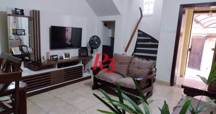 Sobrado com 3 dormitórios à venda, 226 m² por R$ 700.000,00 - Centro - São Vicente/SP