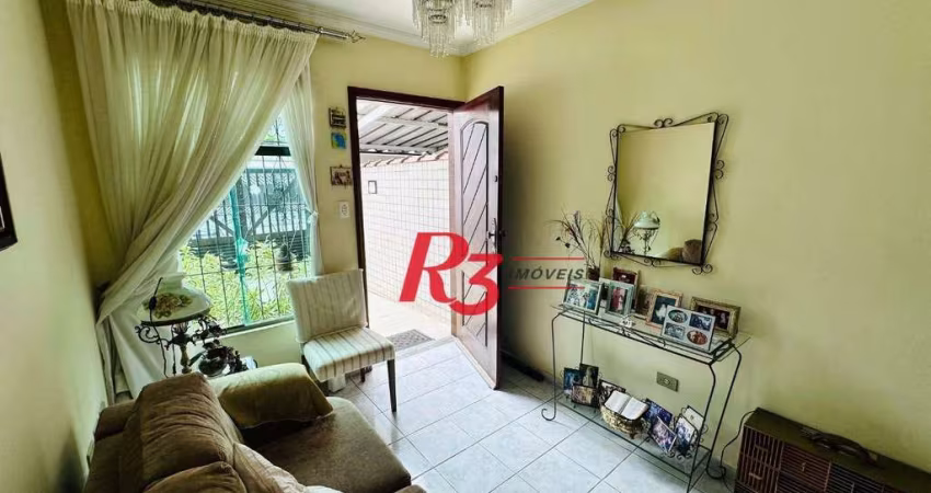 Casa sobreposta à venda 3 quartos suíte 1 vaga Boqueirão Santos