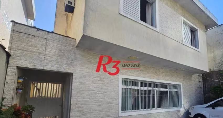 Oportunidade no campo grande sobrado á venda com 3 dorms, quintal com churrasqueira e 3 vagas fixas