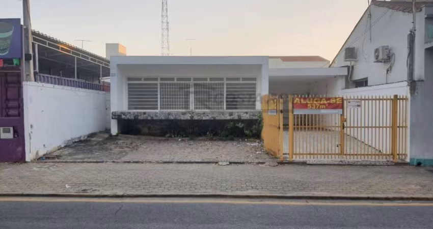 Casa para alugar, 422 m² por R$ 7.500,00/mês - Centro - Salto/SP