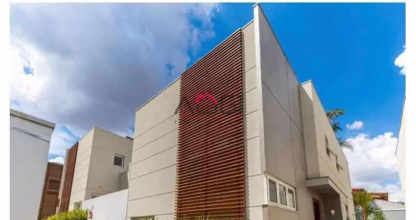 Casa em condomínio, 04 suítes, 05 vagas de garagem, 525m2