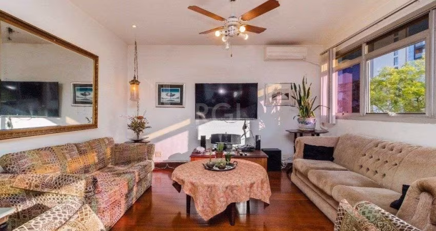 Apartamento para Venda - 138m², 3 dormitórios, sendo 1 suites, 1 vaga - Petrópol