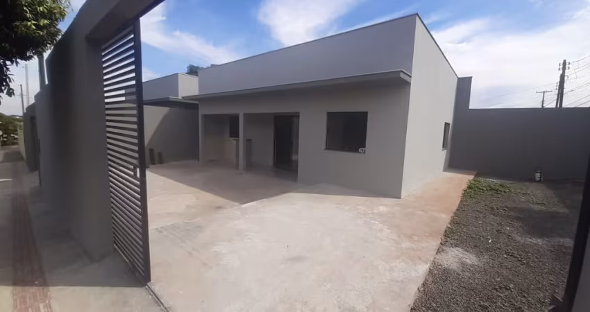 Casa Nova Quintal espaçoso no Santa Rita