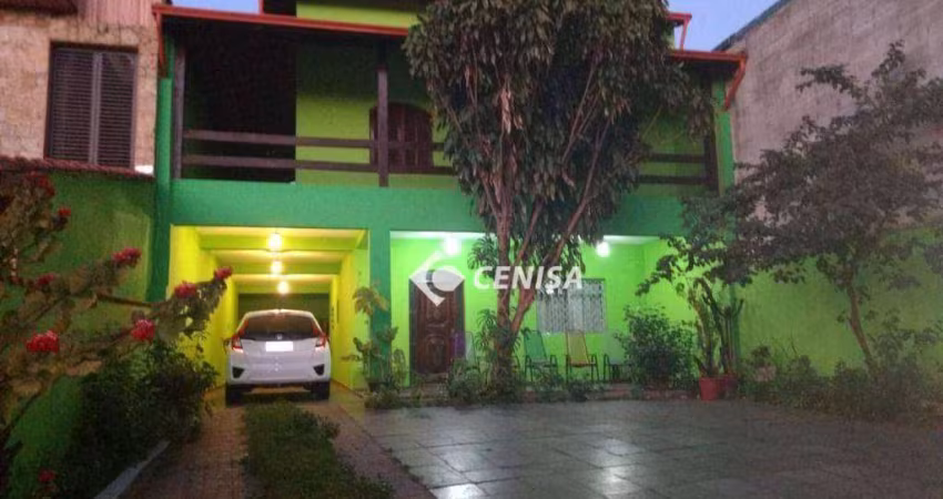 Casa com 3 quartos à venda, 250 m² - Vila Aquilino - Santo André/SP