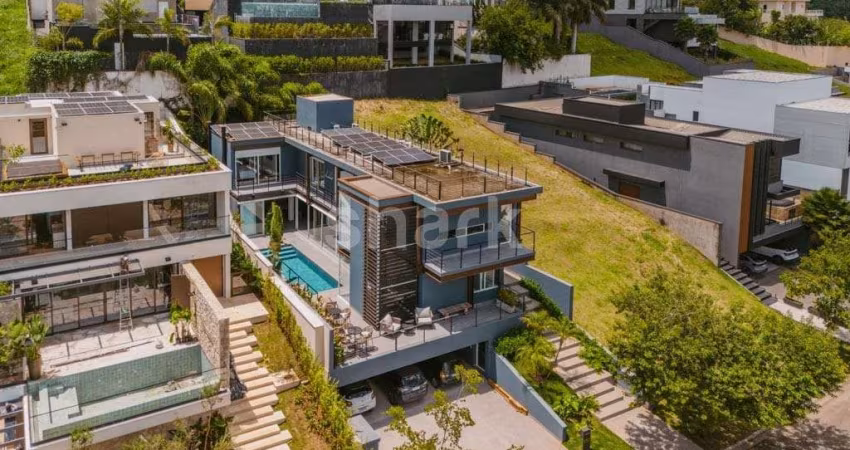 Casa à venda e locação em  Alphaville, Santana de Parnaíba, SP