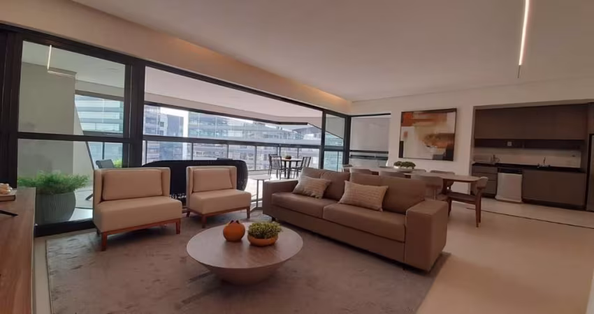 Apartamento para venda por R$ 5.500.000,00 ou locação por R$ 30.000,00/mês na Chácara Santo Antônio