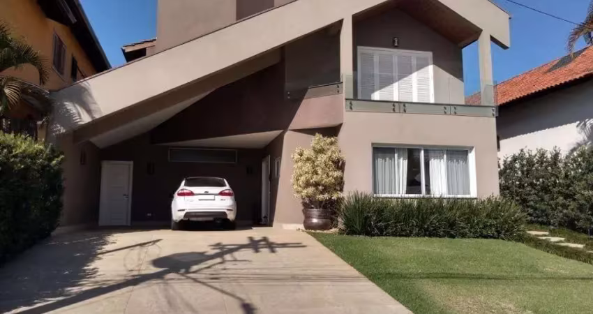 Casa à venda por R$ 2.850.000,00  em Alphaville Barueri-SP