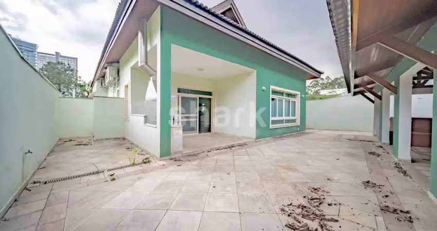 Casa para venda por R$3.300.000,00 em Alphaville, Santana de Parnaíba-SP