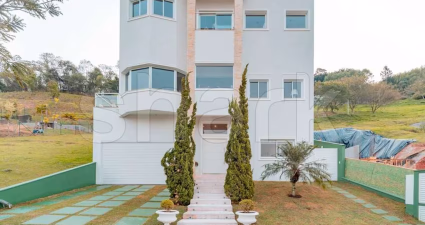 Casa à venda por R$  3.800.000,00 em Tamboré, Santana de Parnaíba-SP