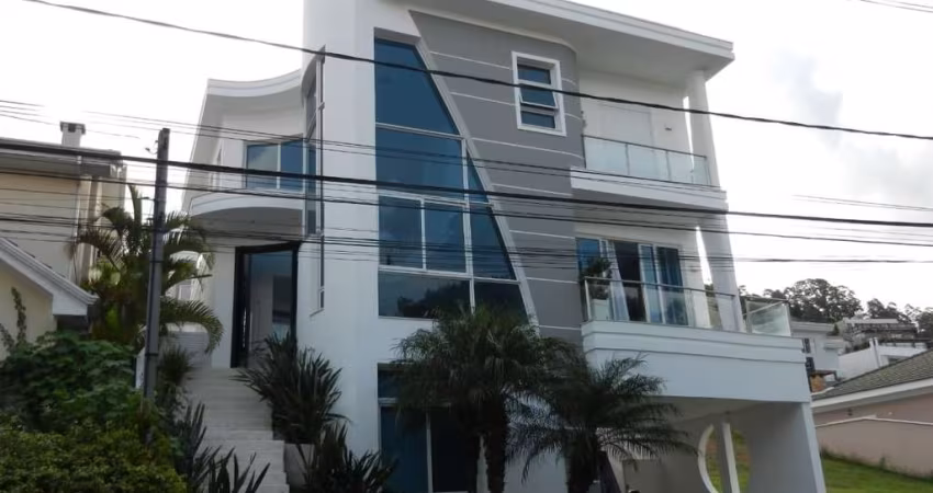 Casa à venda por R$ 3.050.000,00 em Alphaville, Santana de Parnaíba-SP